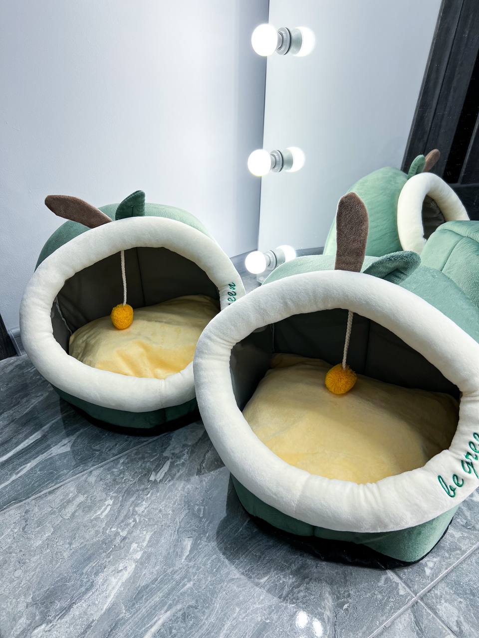 House bed for cats and dogs