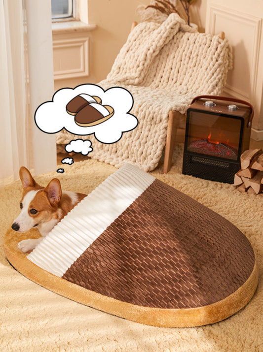 Slipper bed for dogs and cats