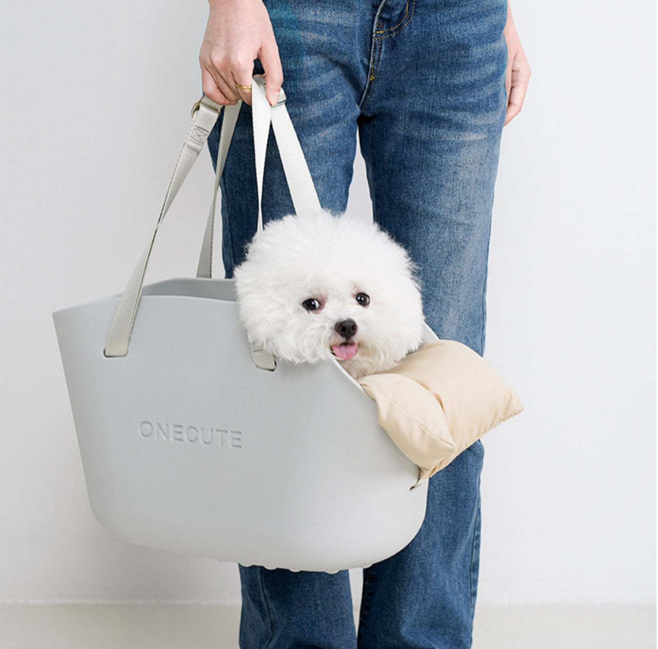 Non-slip bag for dogs and cats